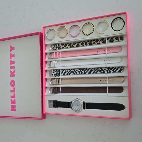 Hello Kitty watch set never used in box set 7 interchangeable straps Gift Set - Picture 5 of 10